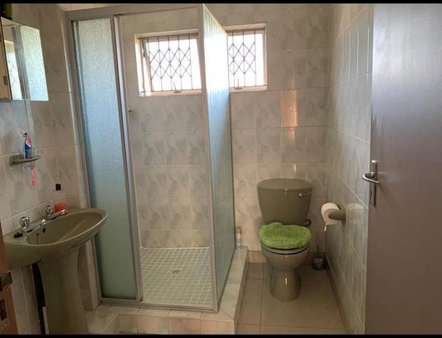 5 BEDROOM HOUSE FOR SALE IN MOUNT VERNON